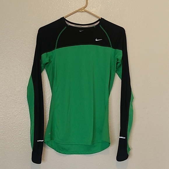 Ladies top - Picture 1 of 2